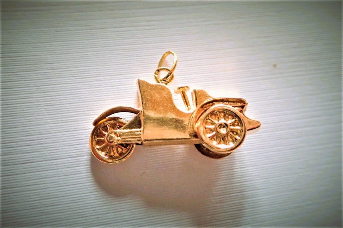 Pendentif voiture motif cyclecars or 18 carats-photo-2