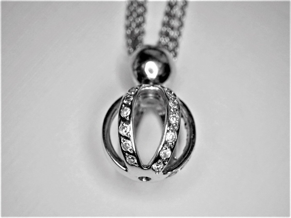 White Gold Pendant Set With Diamonds With Its Chain-photo-2