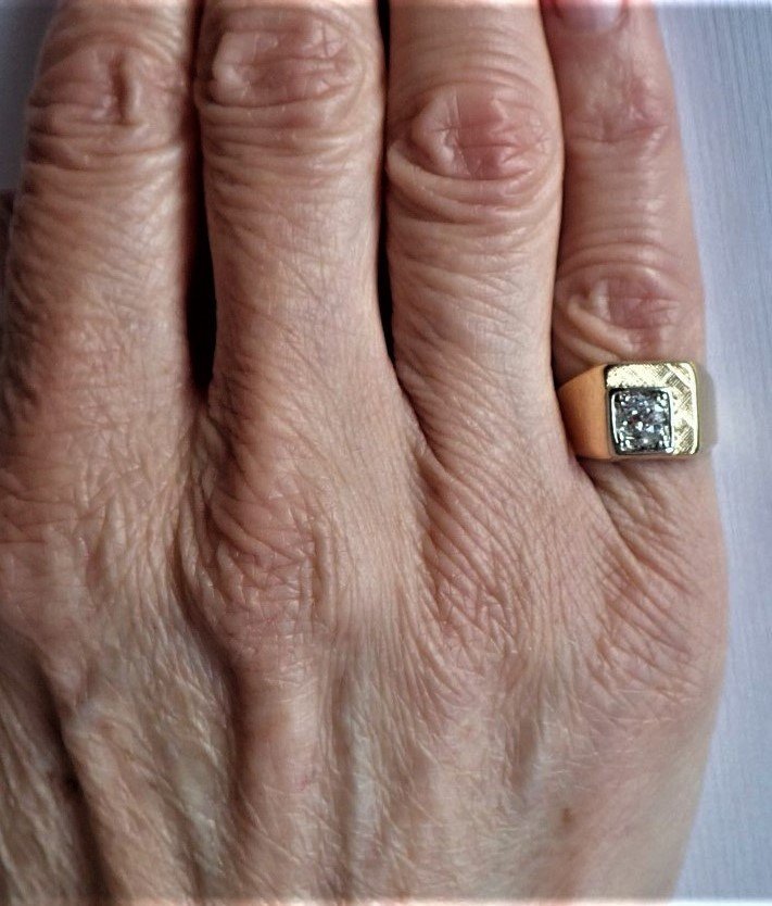 Chevaliere or sertie d'un diamant or 18 carats-photo-4