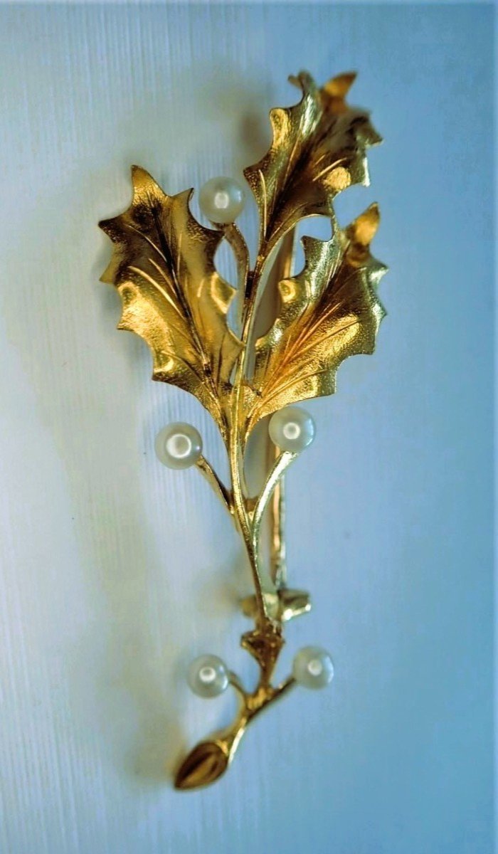 Art déco broche branche de Houx en or 18 carats