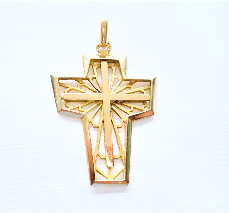 18 Carat Gold Cross Pendant