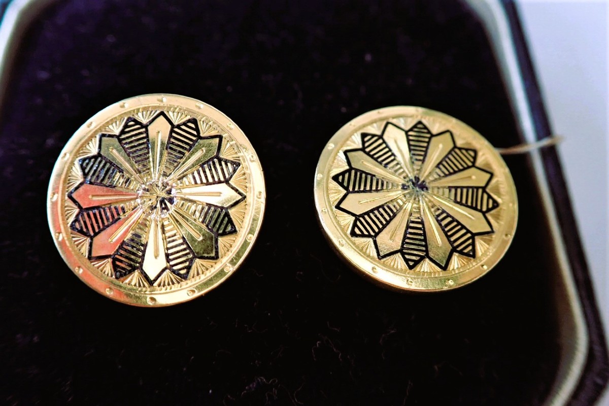 paire de boutons de plastron  or 18 carats art déco