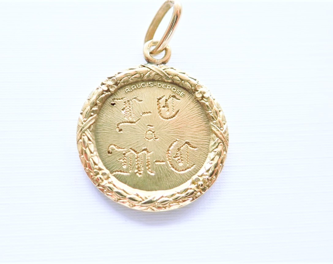 Médaille d'amour Augis or 18 carats diamants et rubis-photo-2