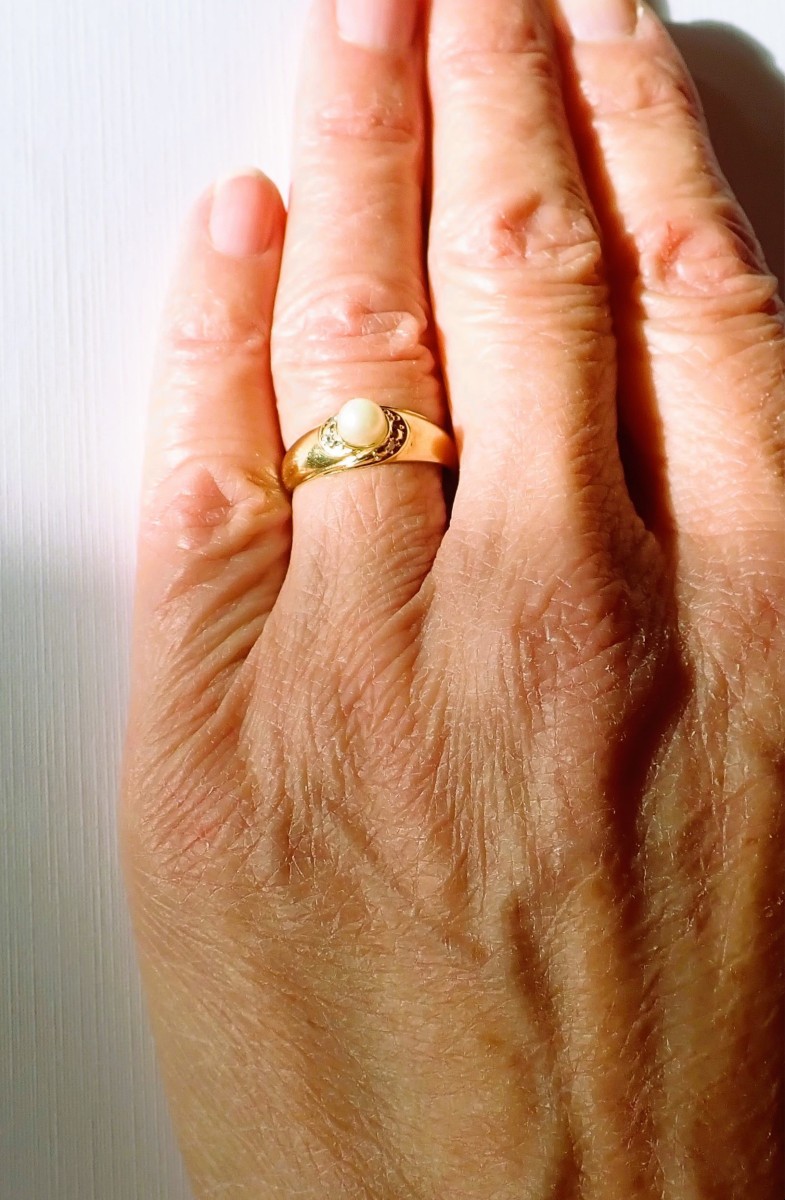 18-carat Gold Pearl And Diamond Ring-photo-3