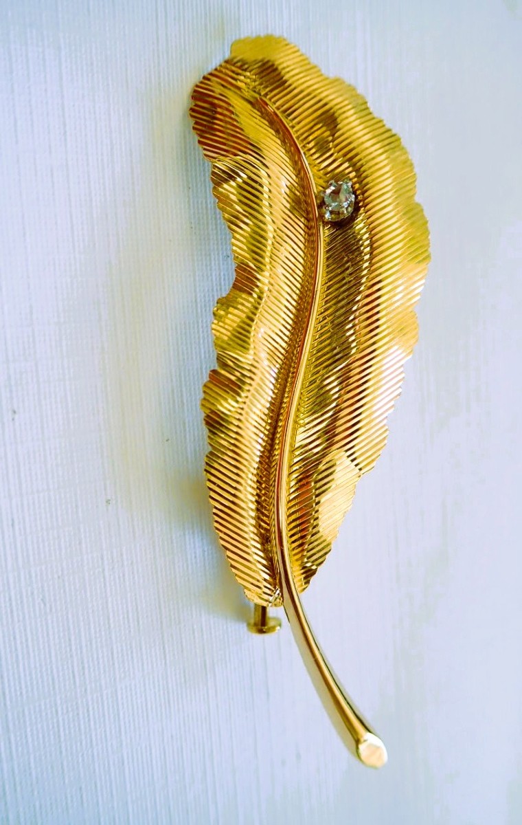 Broche or 18 carats motif feuille sertie d'un diamant-photo-2