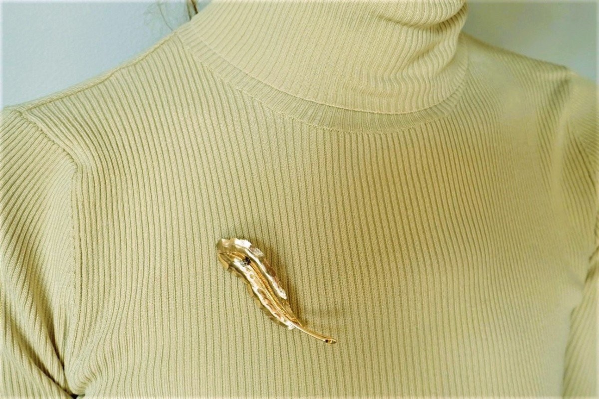 Broche or 18 carats motif feuille sertie d'un diamant-photo-4