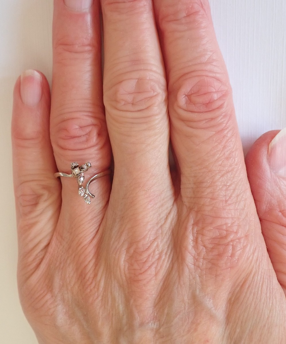 18k White Gold Diamond Ring From The 60s-photo-3