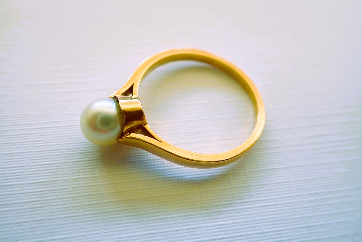 18k Gold Pearl Ring 