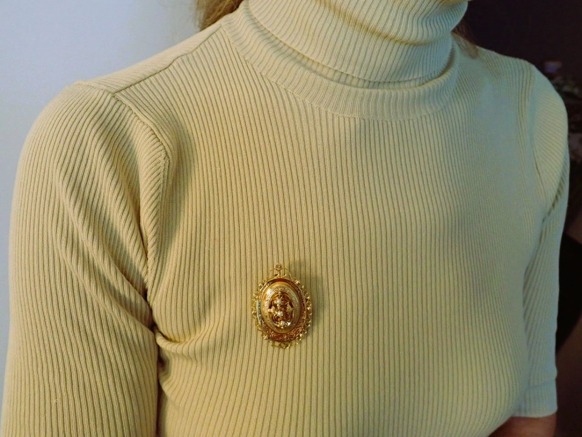 18-carat Gold Pendant And Brooch Set With Pearls -photo-3