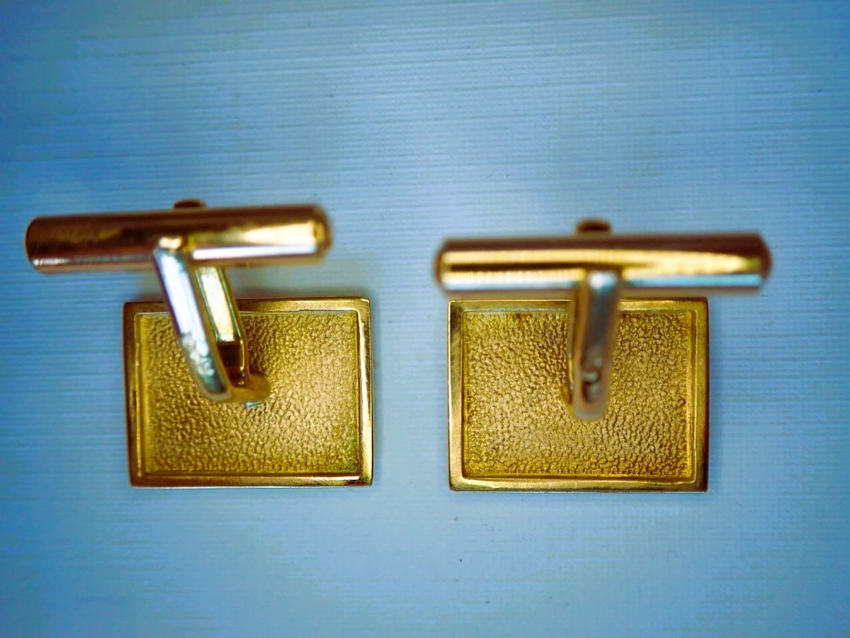 Pair Of 18-carat Gold Cufflinks-photo-3