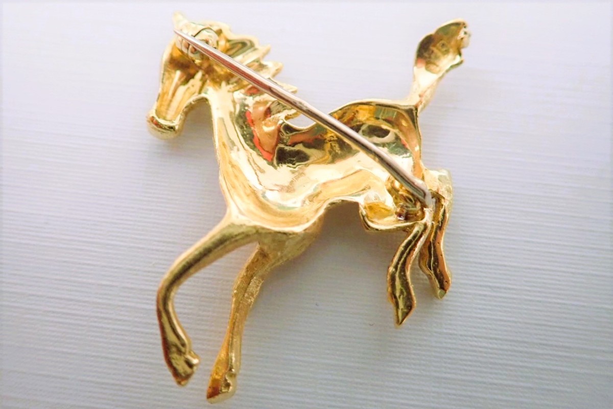 18-carat Gold Brooch With Foal Motif-photo-2