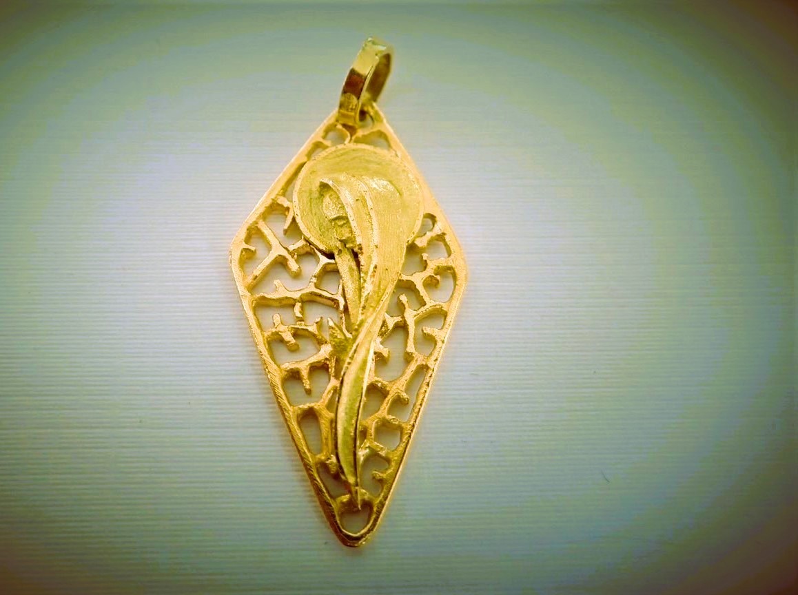 Pendentif Sainte Vierge or 18 carats