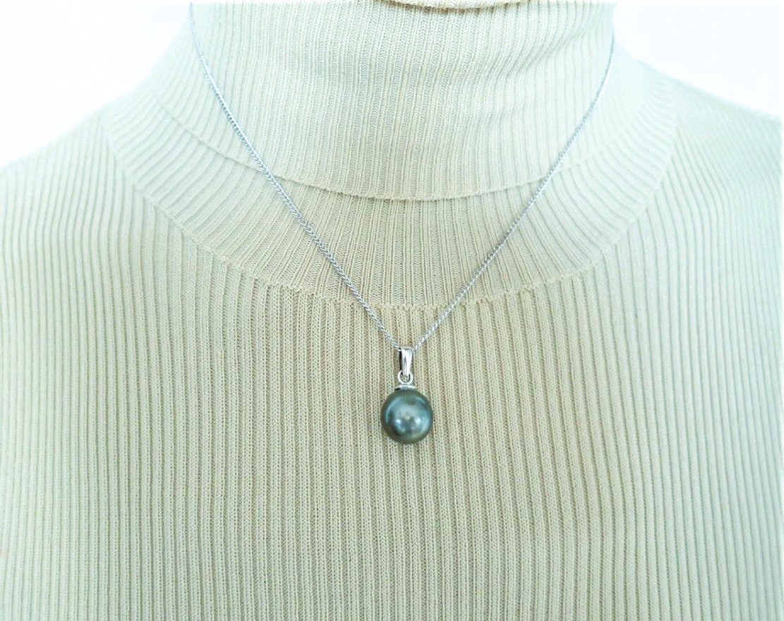 Tahitian Black Pearl Pendant, 12.5mm, Set In 18k White Gold