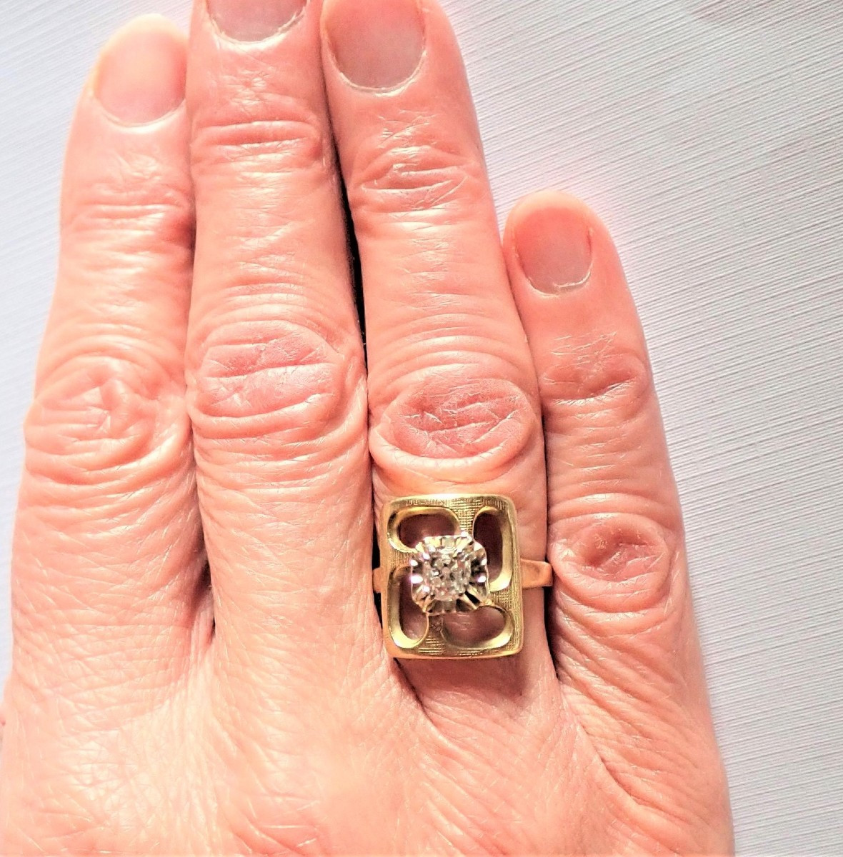 1960s Diamond Ring In 18-carat Gold-photo-2