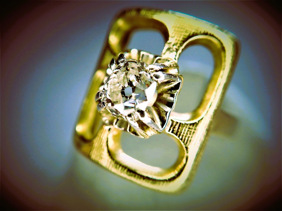 1960s Diamond Ring In 18-carat Gold