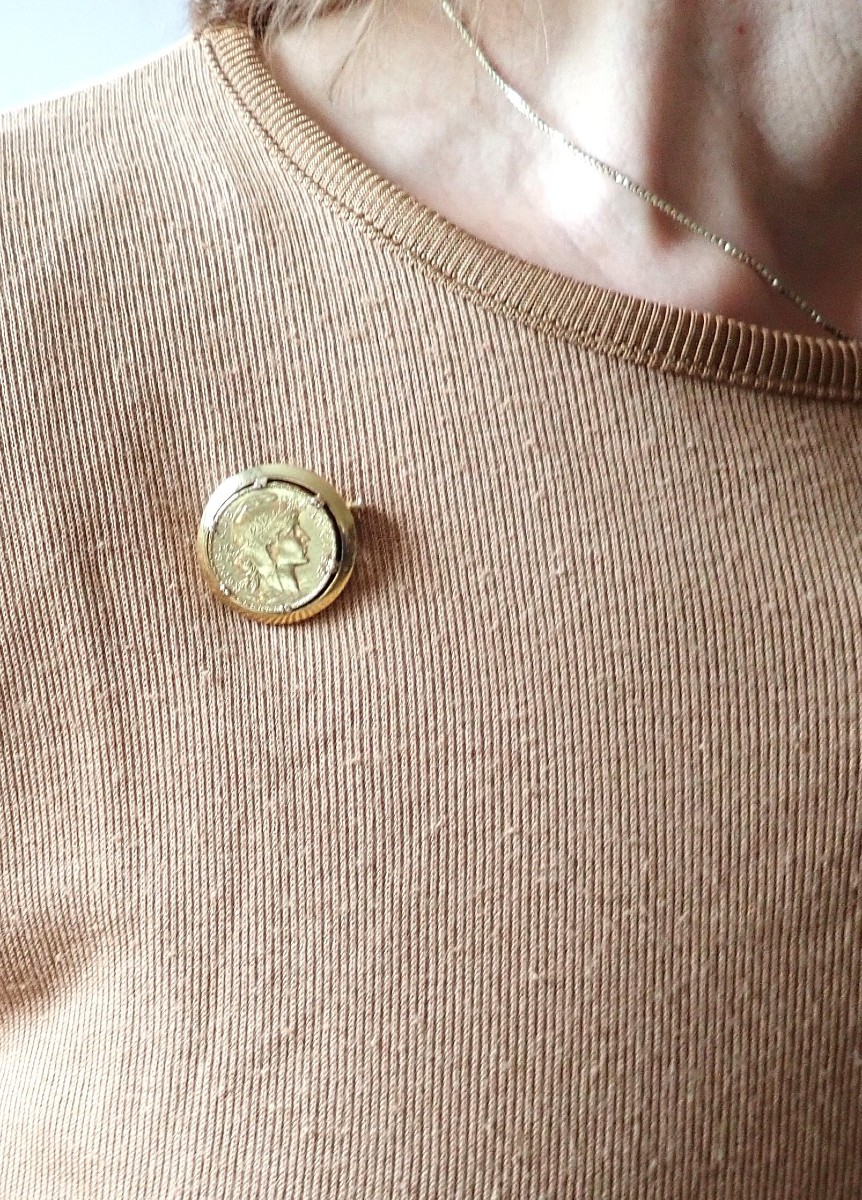 Broche or 18 carats 20 francs Marianne-photo-2
