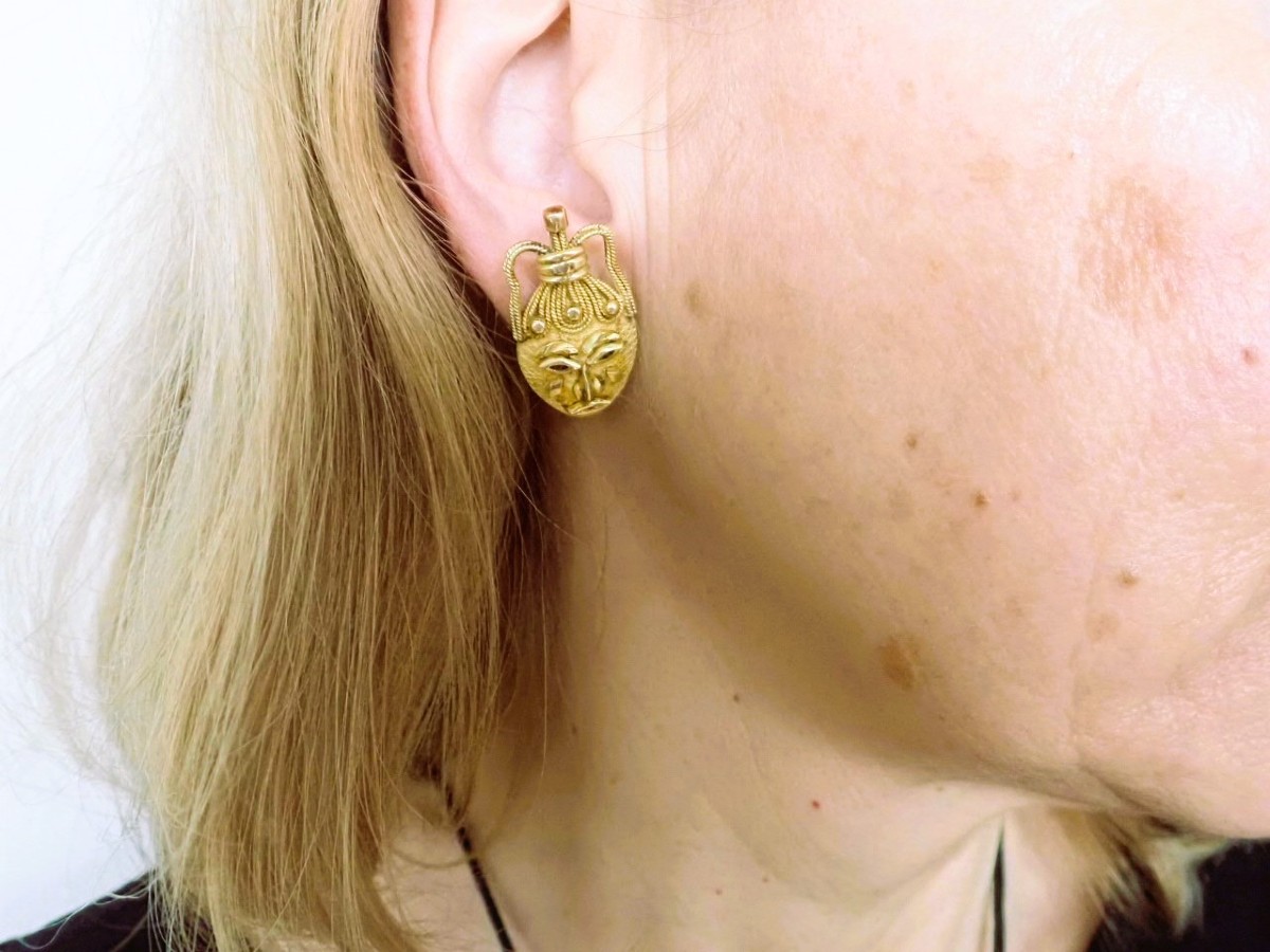 Ethnic Jewelry: Pendant And Earrings In 18-karat Gold-photo-2