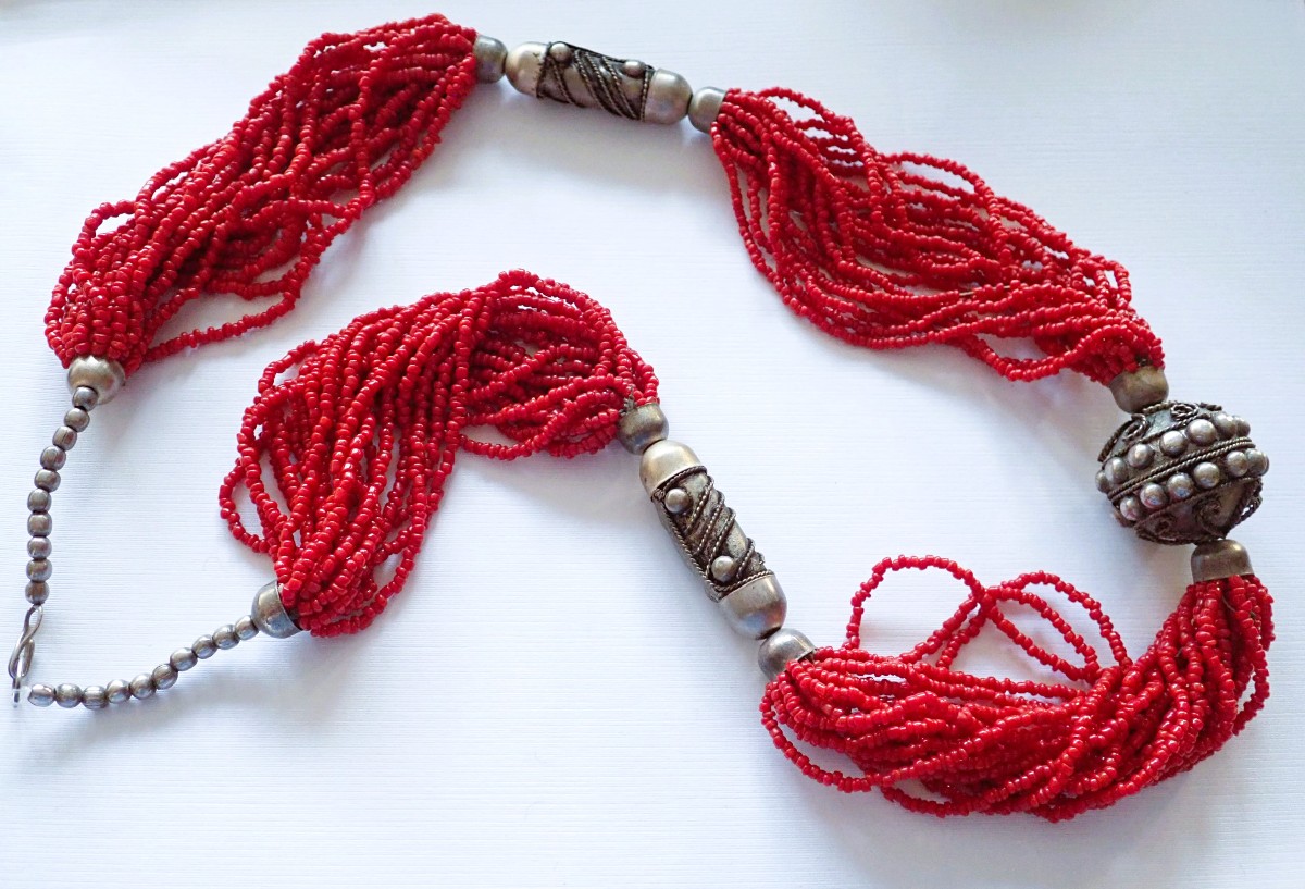 Ethnic Necklace Made Of Seed Beads-photo-2