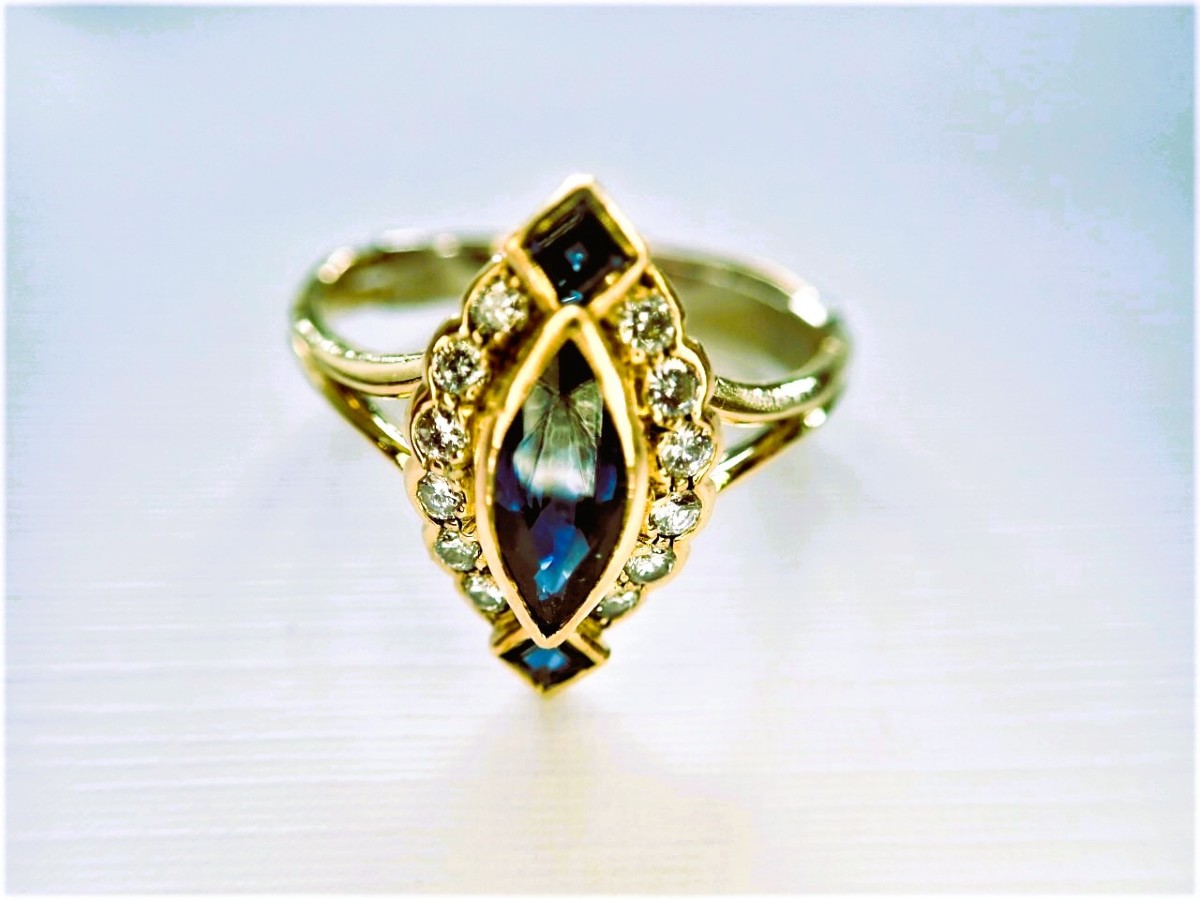 Bague marquise or 18 carats  sertie de diamants et saphirs