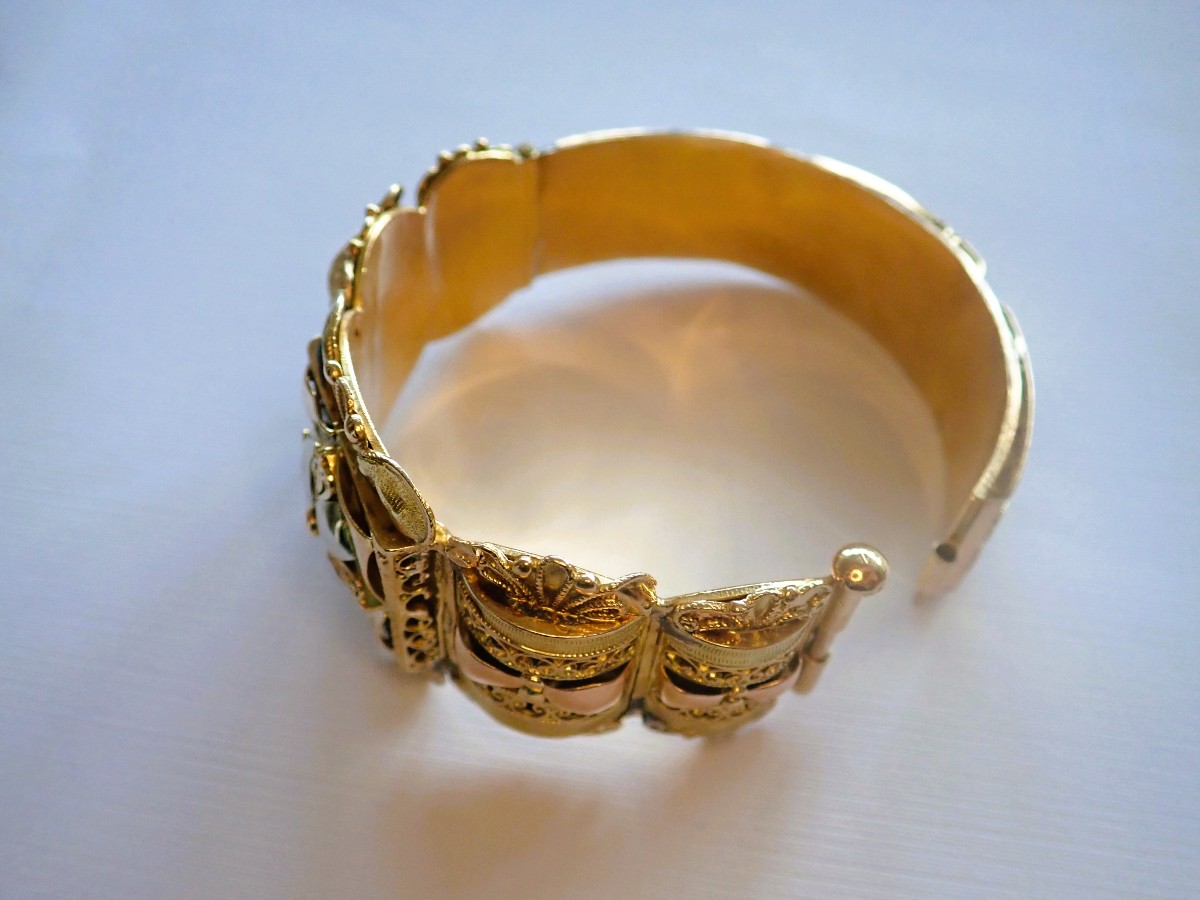 Articulated Bangle Bracelet In 18-karat Three-tone Gold With Filigree Work-photo-3