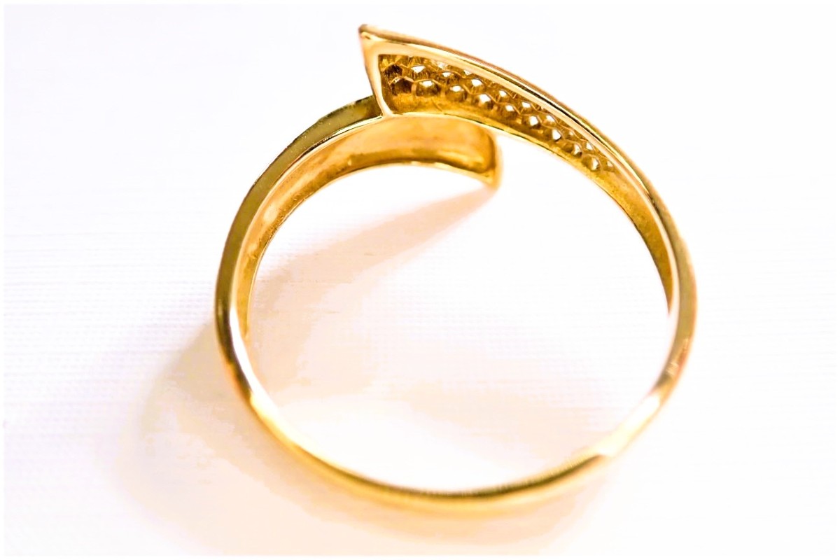 18-carat Gold Ribbon Ring Set With Diamonds-photo-2