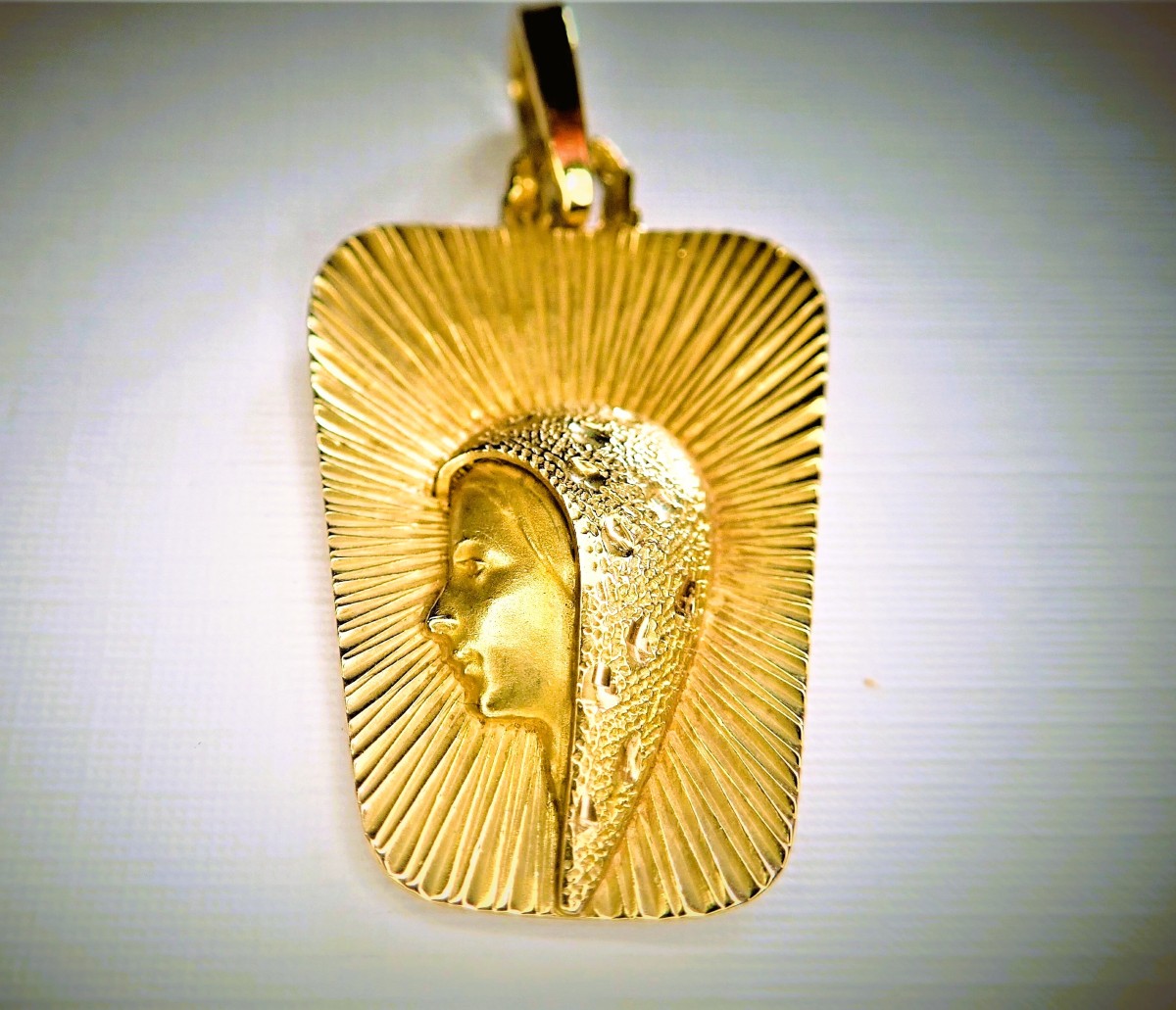 18-carat Gold Medal Of The Virgin Mary