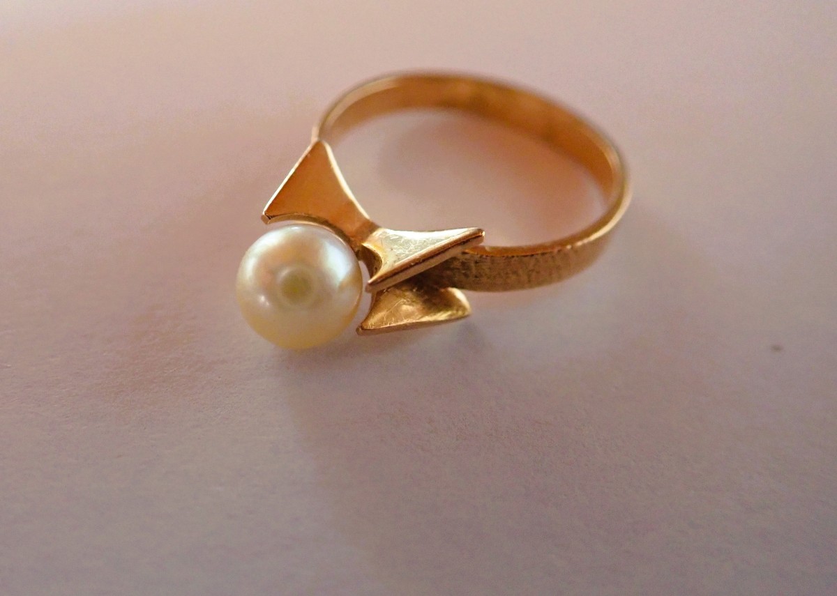 Bague perle années 1960  or 18 carats