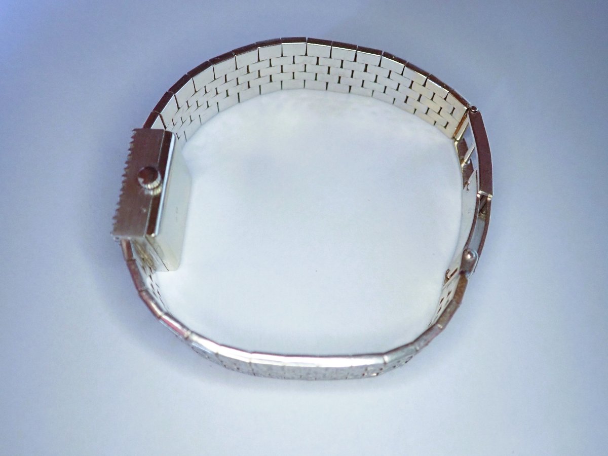 Montre or blanc de marque Jaquet-droz sertie de diamants-photo-4