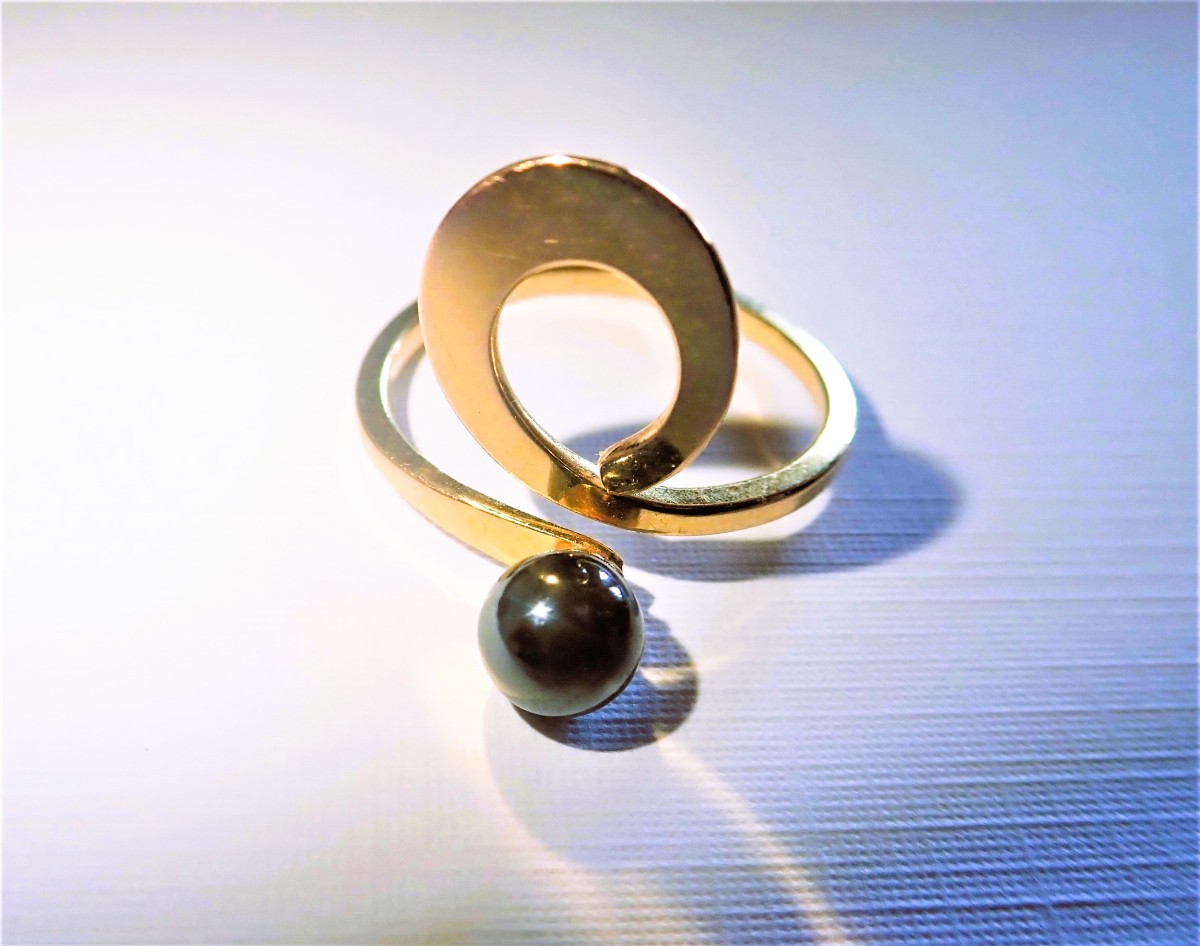 1960s Black Pearl Ring In 18-carat Gold
