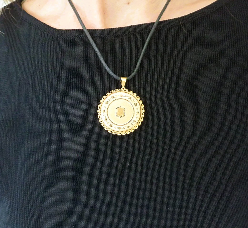 Napoleon III 18-carat Gold Pendant And Brooch -photo-3