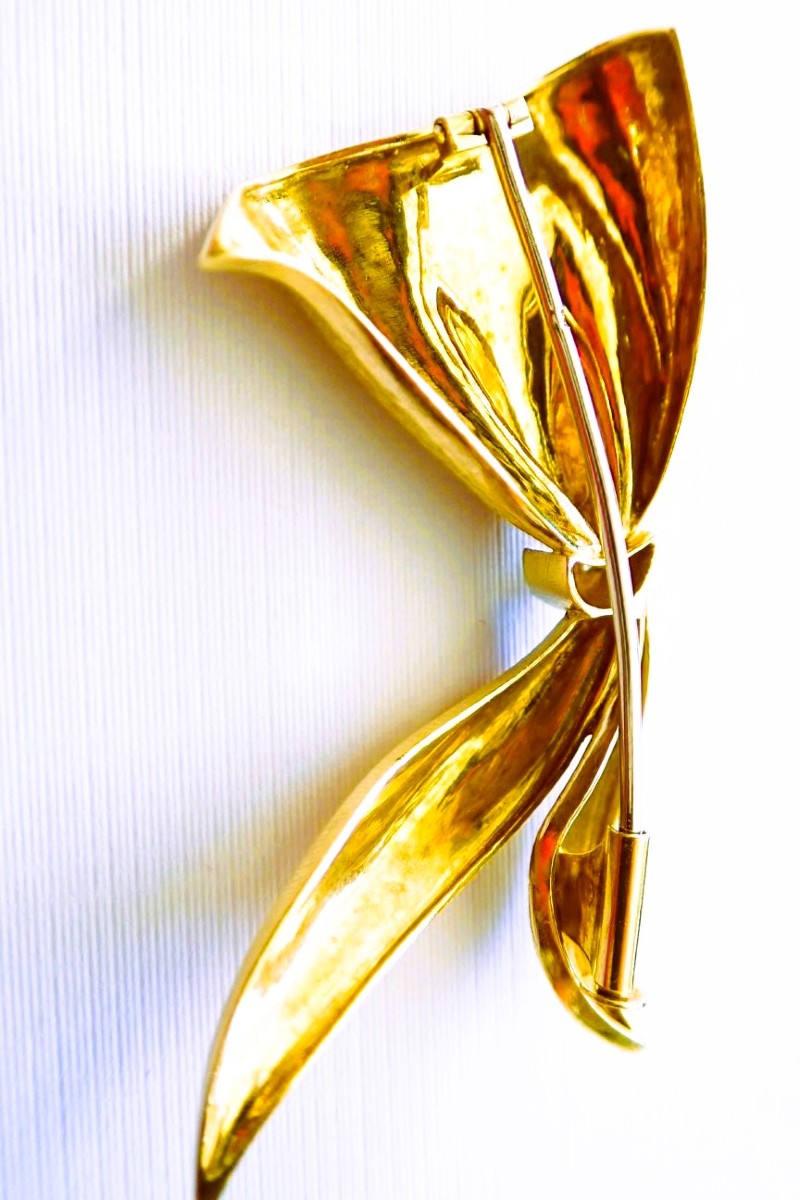 Broche ruban sertie de diamants en or 18 carats-photo-3