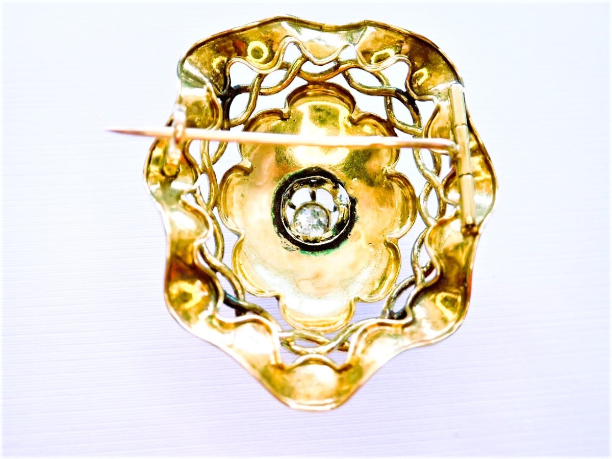 Art Deco Brooch In 18-carat Gold-photo-2