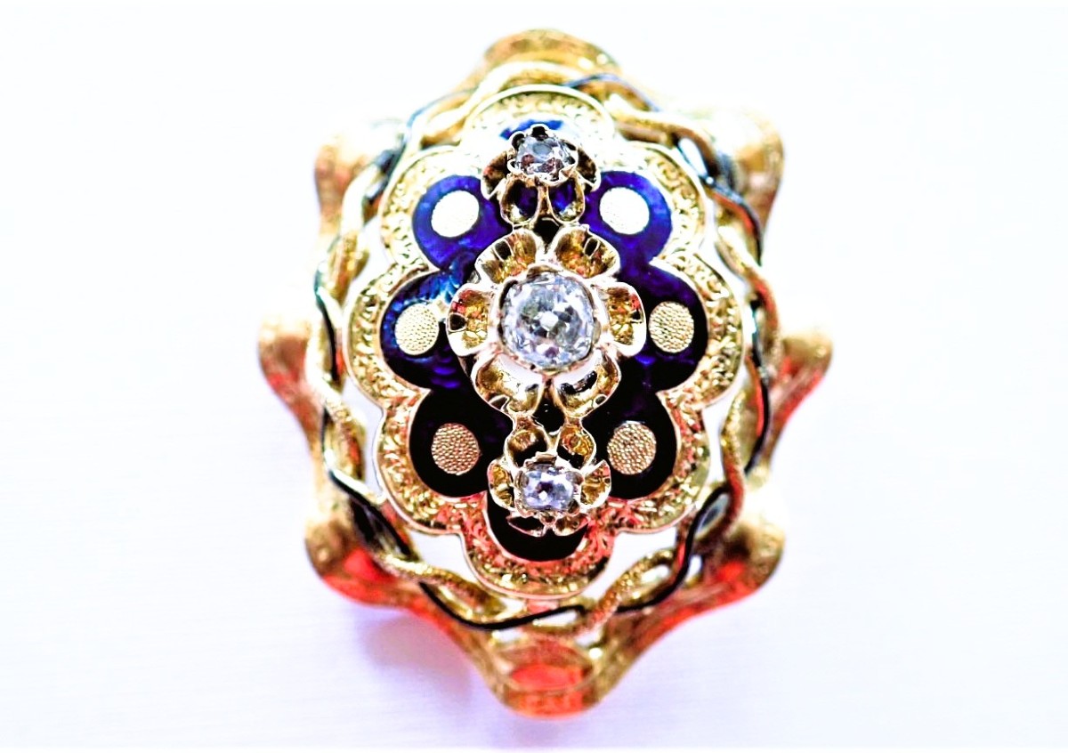 Art Deco Brooch In 18-carat Gold