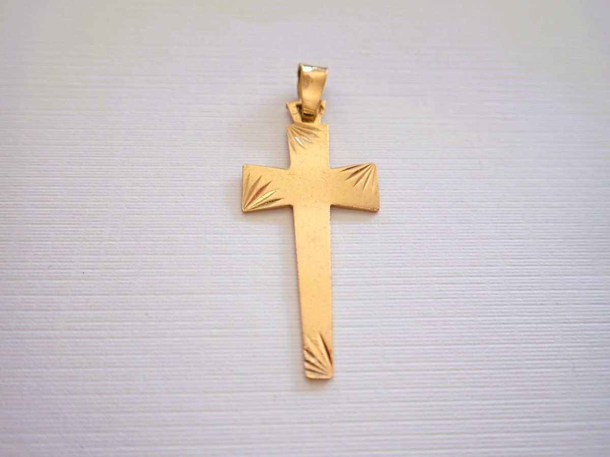 18-carat Gold Cross Pendant