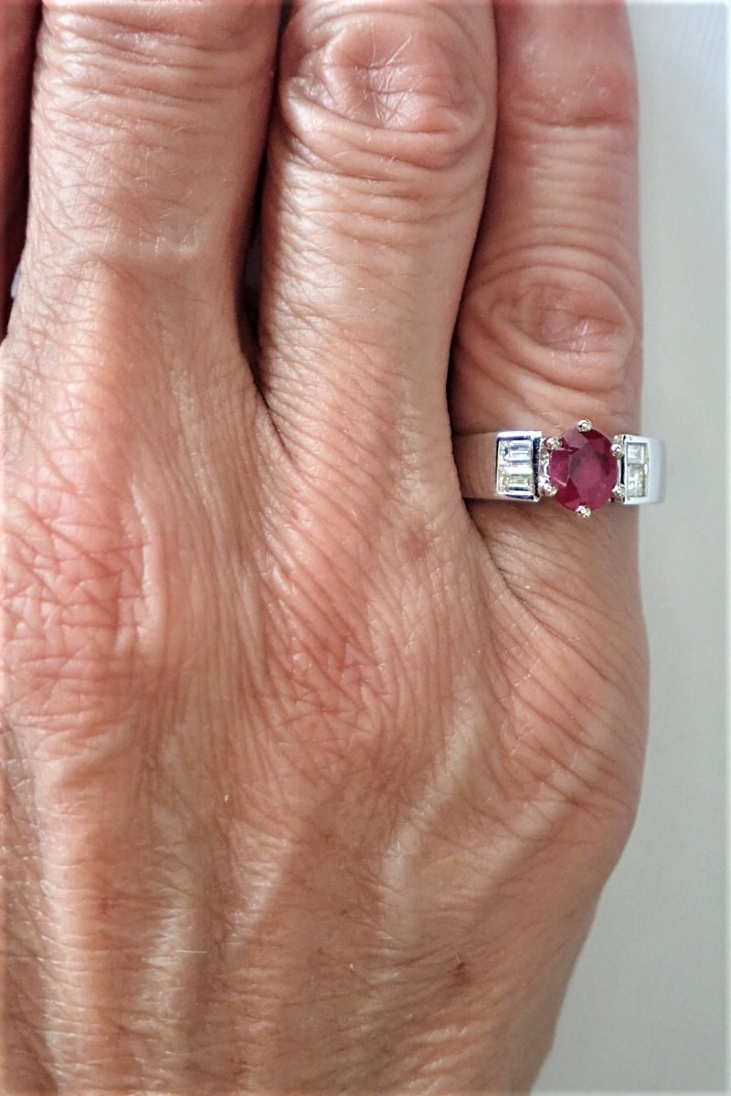 Bague rubis et diamants en or blanc 18 carats-photo-3