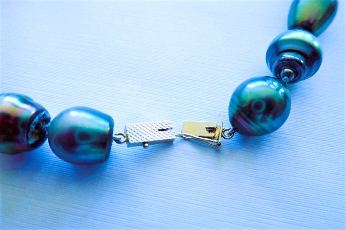 Collier perles noires de tahiti baroques fermoir or 18 carats-photo-2