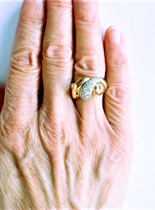 Solid Godron Ring Set With Diamonds, 18-karat Gold