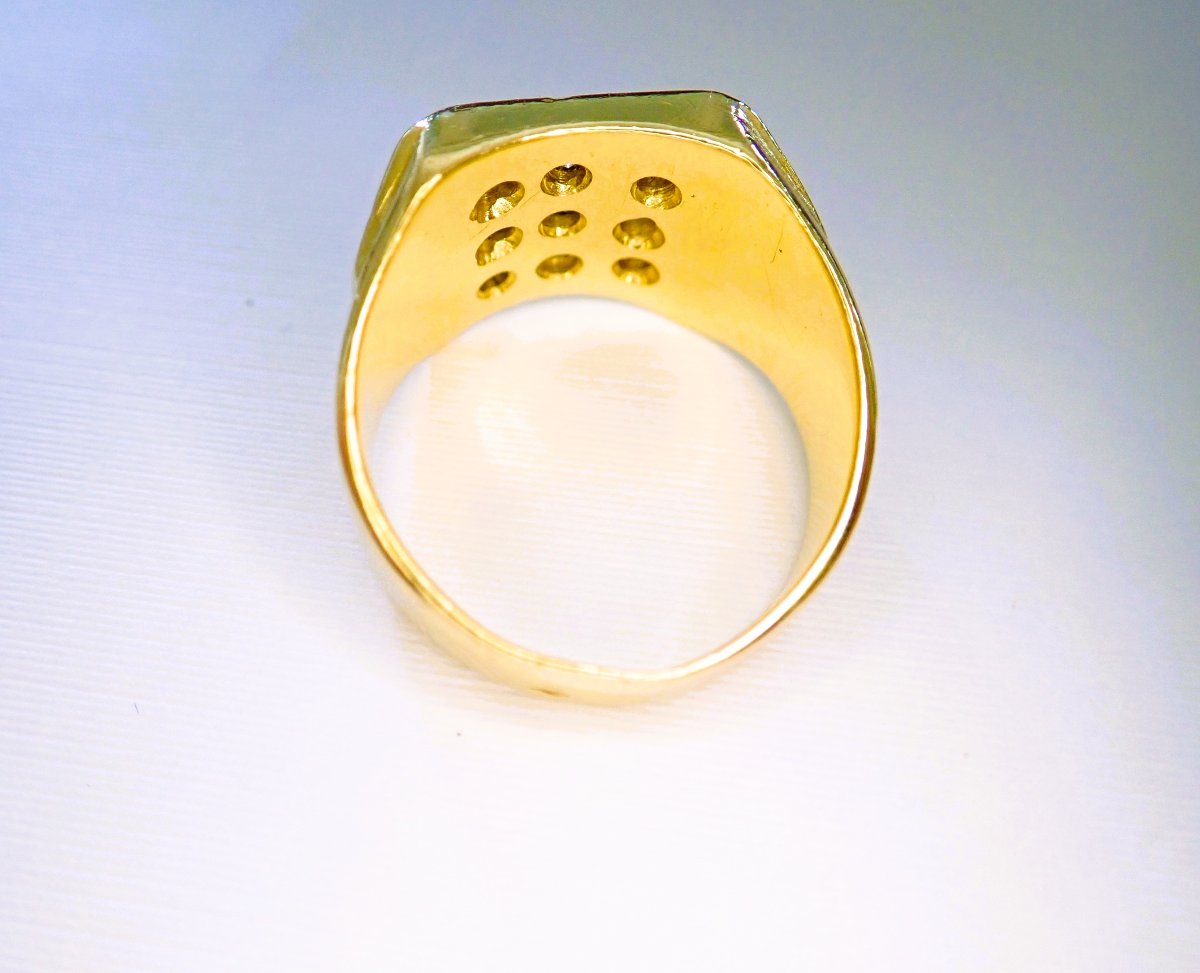 Solid 18-karat Gold Signet Ring Set With Diamonds-photo-3