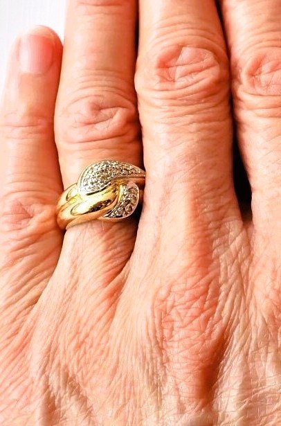 Bague godrons or 18 carats sertie de diamants-photo-4