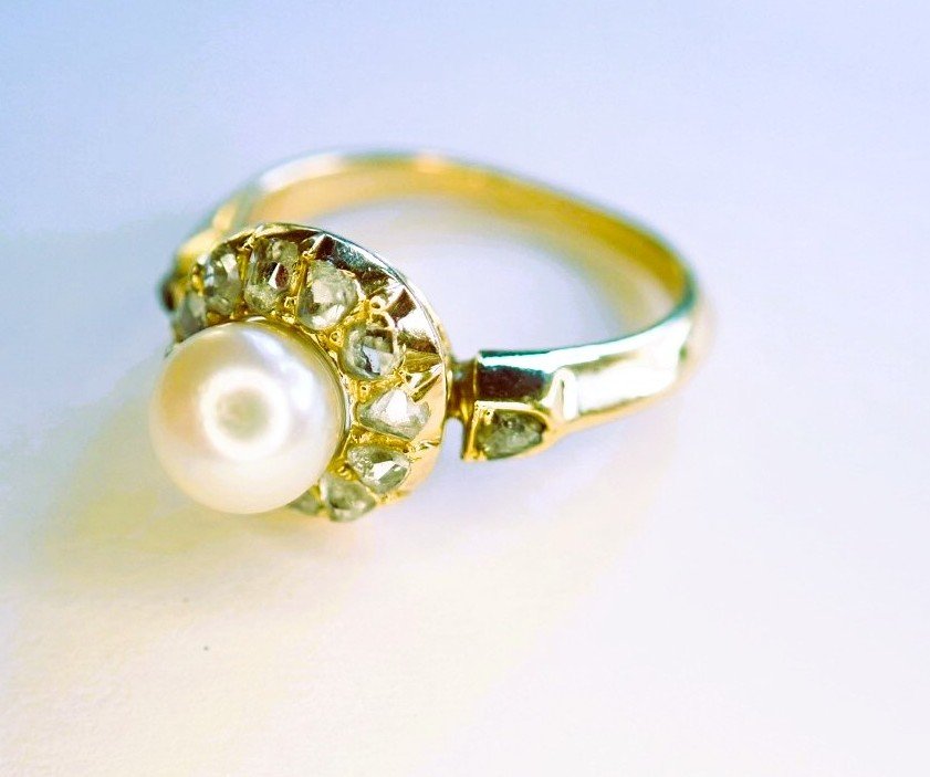 18-karat Gold Napoleon III Ring Set With Diamonds