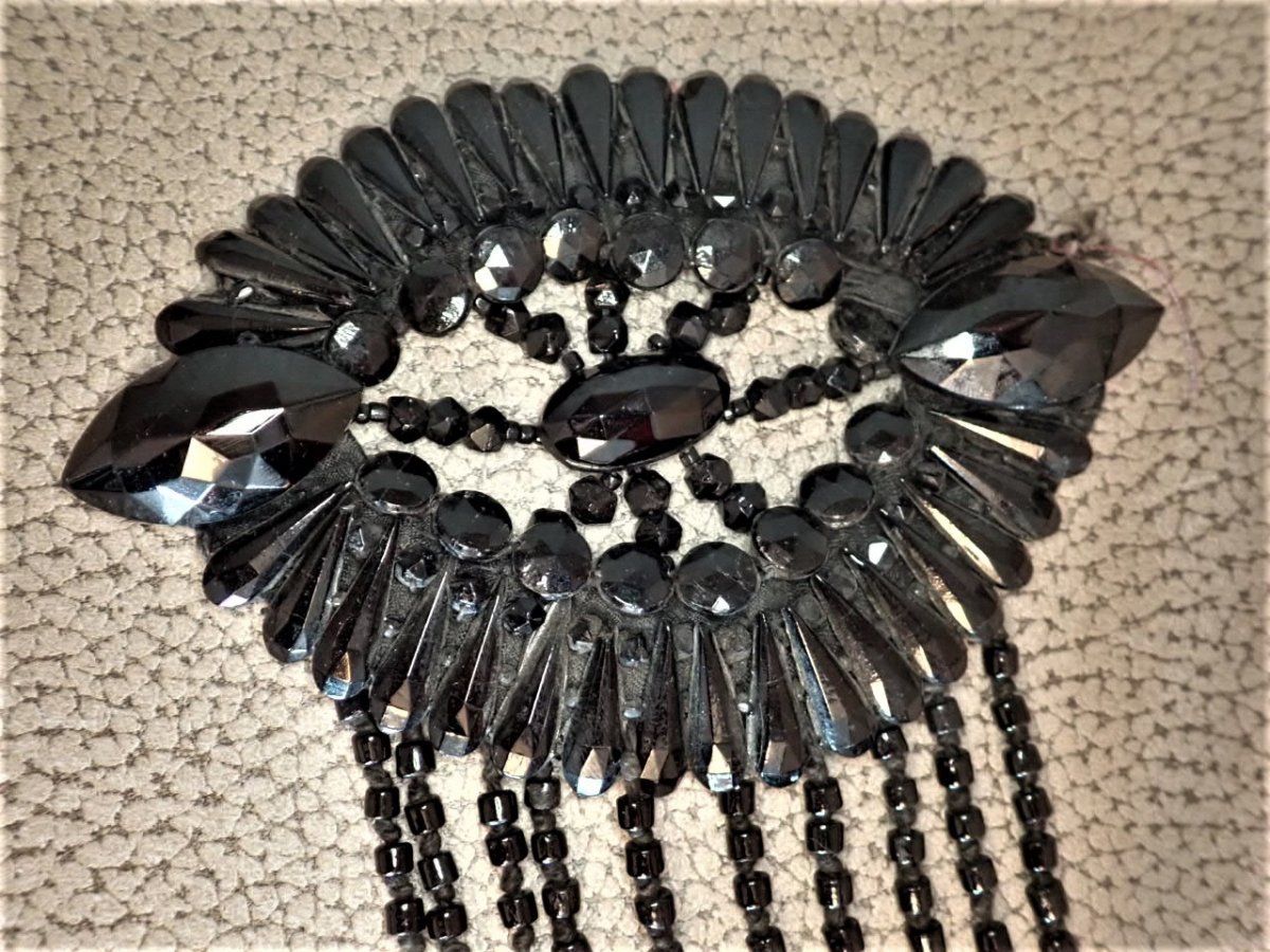 Art Deco Jet Bead Necklace-photo-3