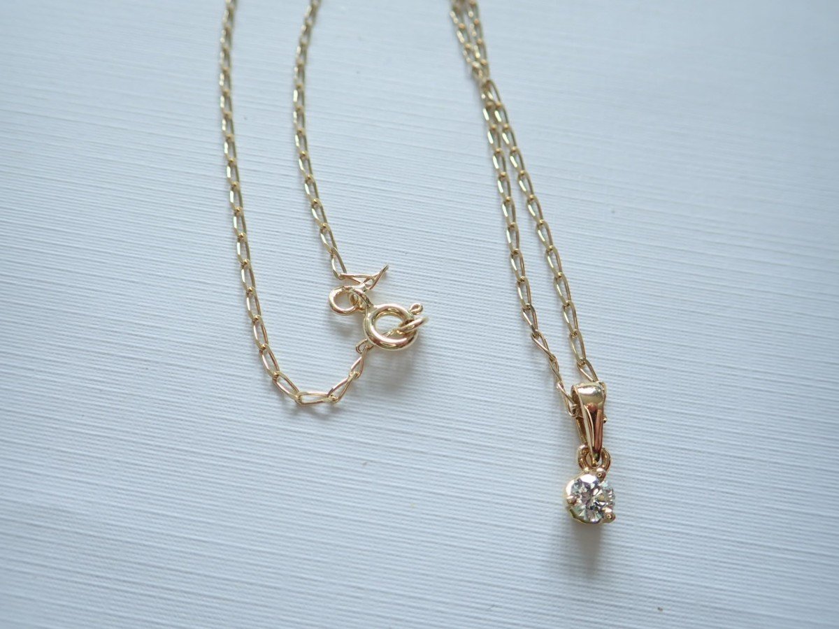 Diamond Pendant With Its 18 Carat Gold Chain-photo-3