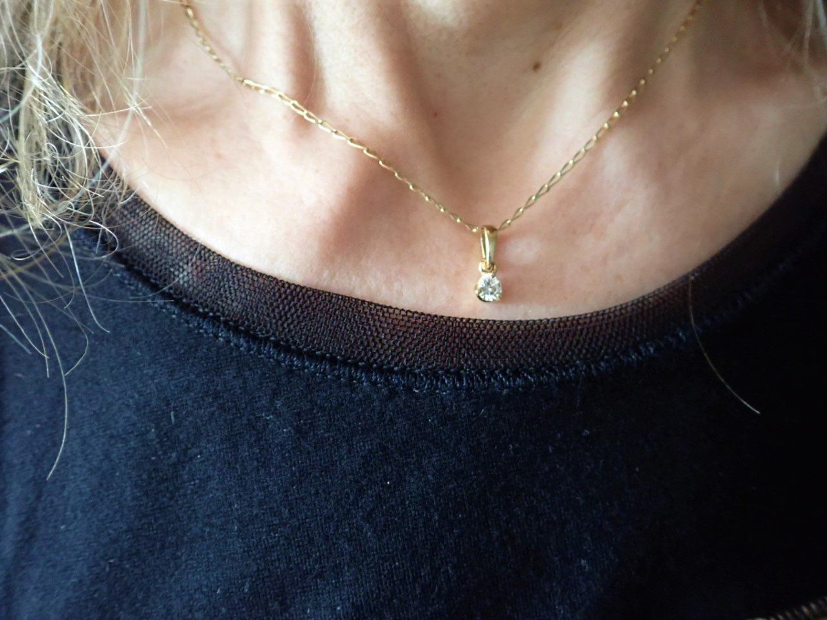 Diamond Pendant With Its 18 Carat Gold Chain-photo-4