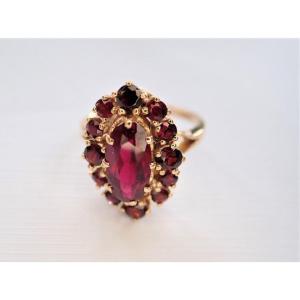 18k Gold Garnet Ring