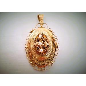 18-carat Gold Pendant And Brooch Set With Pearls 