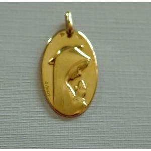 Medaille Sainte Vierge Or 18 Carats signée Augis
