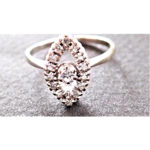 Marquise Ring Set With Diamonds In 18-carat Gold