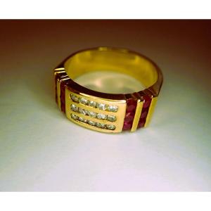 1960s 18-carat Gold Ring Set With Diamonds And Rubies