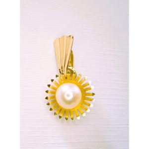 18-karat Gold Pearl Pendant