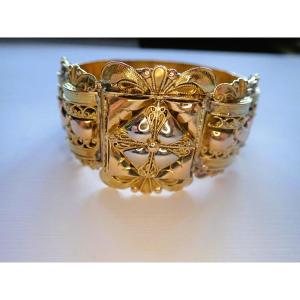 Articulated Bangle Bracelet In 18-karat Three-tone Gold With Filigree Work